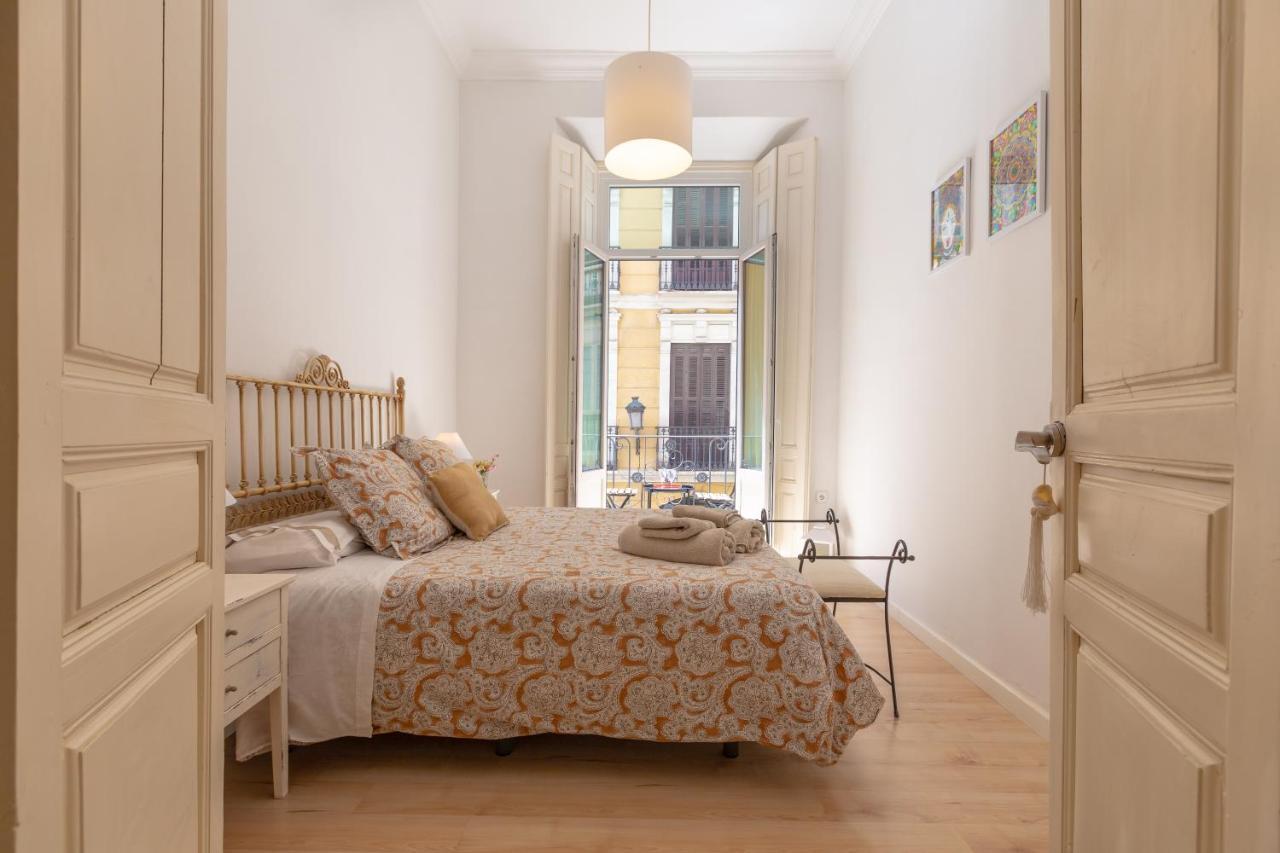 Apartamento Molina Lario Catedral มาลากา ภายนอก รูปภาพ